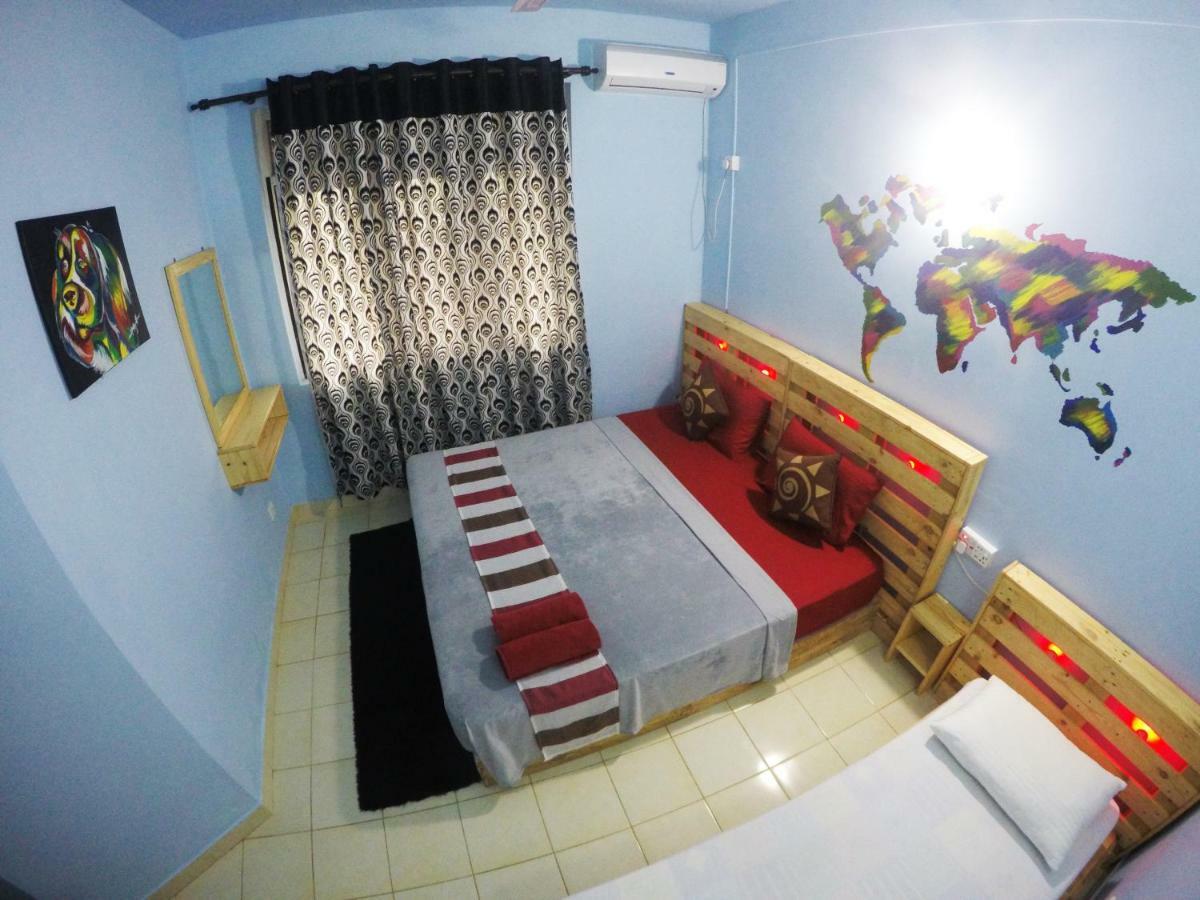 Yoyo Airport Hostel Негомбо Экстерьер фото